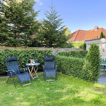 Manuela Eg, Halligweg *