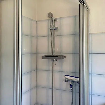 Manuela Eg, Halligweg *